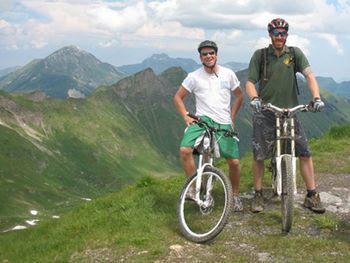 Rob-and-zeb-Mountain Bike