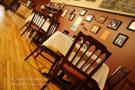 Earl's Dining and Catering in Brook, Indiana