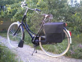 Guest Post - Hand-made roll-up panniers by Libby Bowles