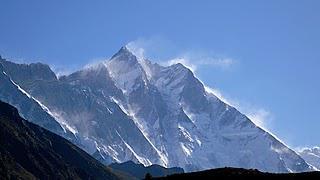 Himalaya 2011: Climber Reportedly Dies On Everest