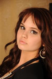 debbyryan 199x300Fab Find Friday: Rocking Retro Hollywood Glamour!