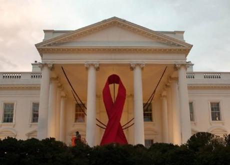 US presidents come together for World AIDS day; Obama pledges $50 million in fight against disease