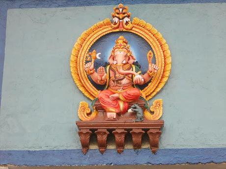 European Chic goes to .... Kanataka & Kerala, India