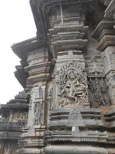 European Chic goes to .... Kanataka & Kerala, India