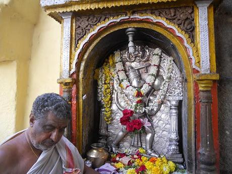 European Chic goes to .... Kanataka & Kerala, India