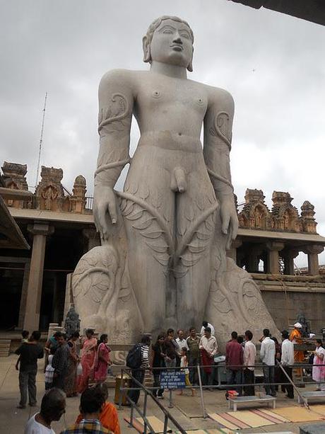 European Chic goes to .... Kanataka & Kerala, India