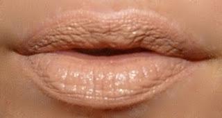 MAC Satin Lipstick in MYTH