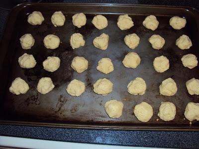 Snow Ball Cookies! It's Christmastime!