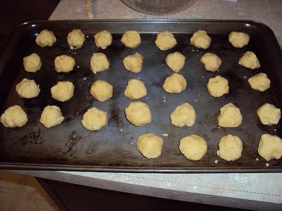 Snow Ball Cookies! It's Christmastime!