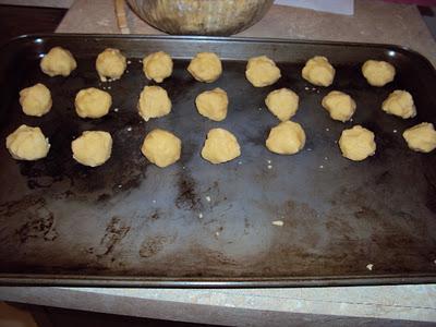 Snow Ball Cookies! It's Christmastime!