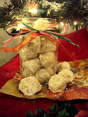 Snow Ball Cookies! It's Christmastime!