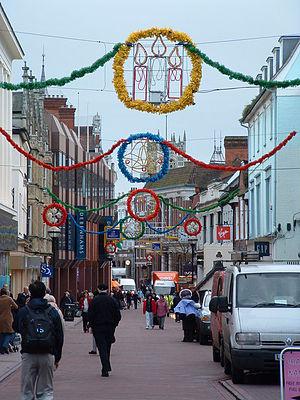 English: Christmas Shopping Looking east along...