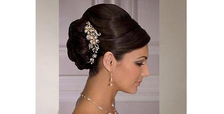 Hair accessory with stones