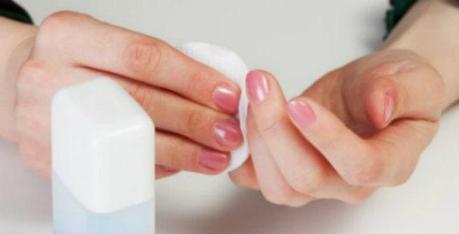 Remove Your Nail Polish without Using Acetone