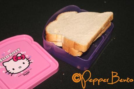Hello Kitty Sandwich Box Warburtons Crusty 2