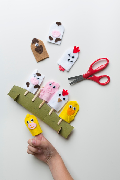 Monthly kid's craft subscription service Kiwi Crate.