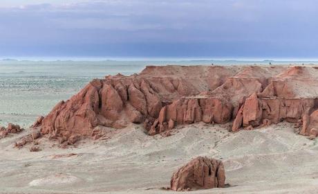 White Flaming Cliffs