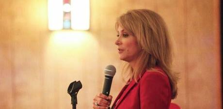 Issues Supported By Wendy Davis -- Strong Economy