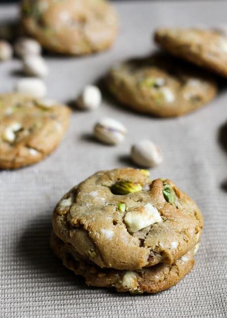 Pistachio White Chocolate Chunk Cookies (with browned butter in the dough!!) | Recipe from Bakerita.com