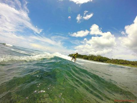 Surfing in Cloud 9, Siargao
