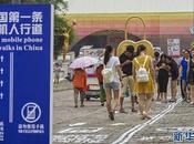 Separate Lane 'mobile Phone Walkers' China Starts