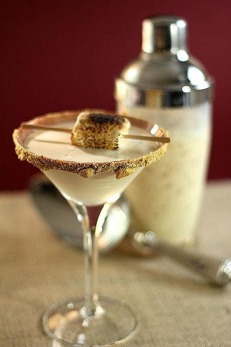 Smoretini – A Childhood Favorite Revisited as an Adult Beverage!