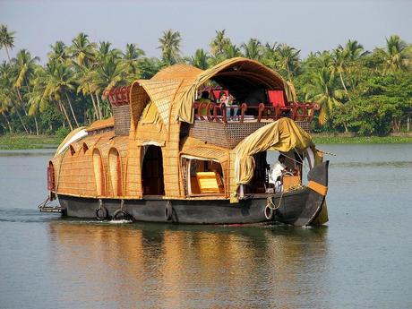 Kerala Houseboat Tour