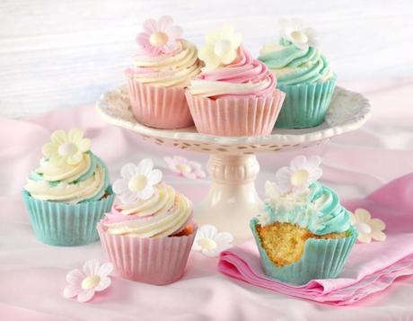  photo EdibleCaseCupCakes_zps654e2300.jpg