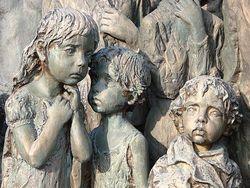 Memorial_to_Child_Victims_of_War_-_By_Marie_Uchytilova