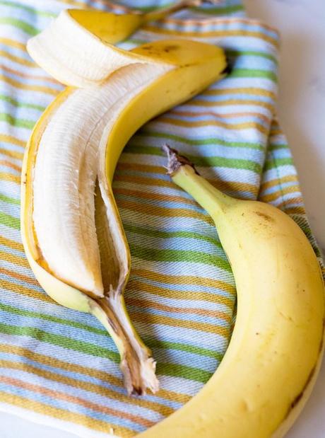 Turmeric Banana Smoothie with Ginger