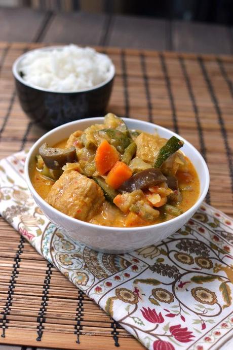 Malaysia -- Vegetarian Curry with Coconut Milk