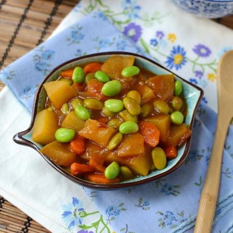 Japan - Vegetable Curry with Edamame