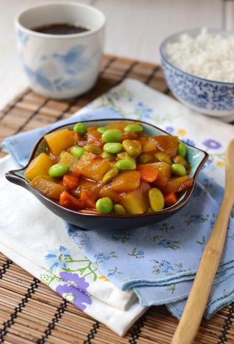 Japan - Vegetable Curry with Edamame