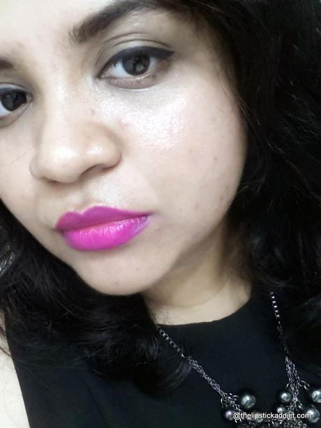 FOTD :: L'oreal Color Riche Moist Matte Lipstick in Glamor Fuchsia