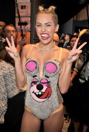 Miley Cyrus Bear Outfit Twerking