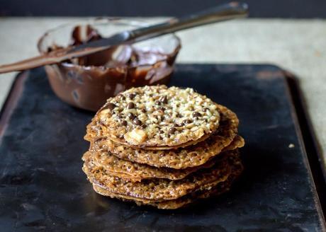 Dark Chocolate Almond Lacey Cookies | Recipe from Bakerita.com