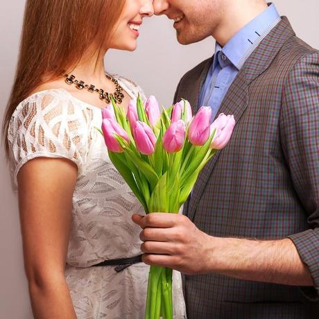A Boyfriend-Friendly Guide to Buying Flowers