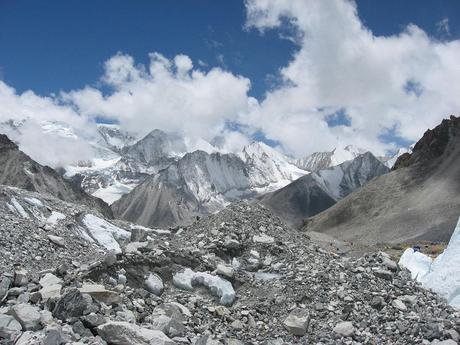 Himalaya Fall 2014: Teams on the Move