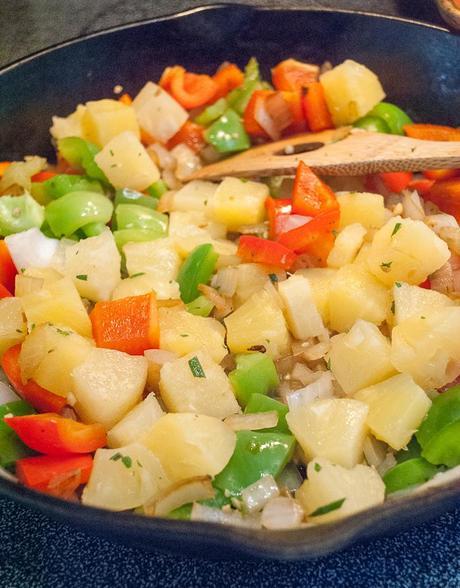 Sweet Hawaiian Chicken Breasts with Red Bell Peppers and Pineapple