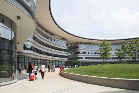 Turin University curved academic building