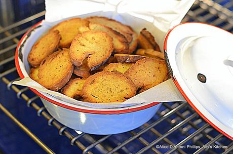 Lemon Olive Oil & Sea Salt/Pepper Toastees