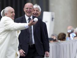 Pope-baseball-error