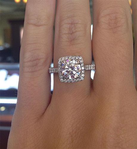 Hot Engagement Ring Trend: The Square Halo Engagement Ring - Paperblog