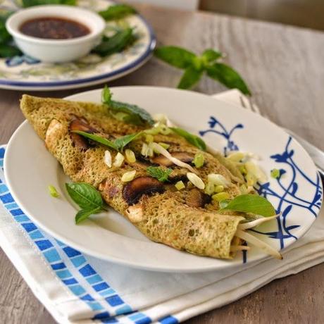 Vietnam -- Crispy Rice & Mung bean Pancakes (Bánh Xèo)