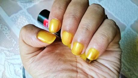 Revlon Scented Nail Enamel in Pineapple Fizz