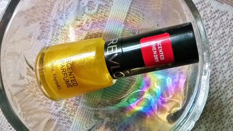 Revlon Scented Nail Enamel in Pineapple Fizz