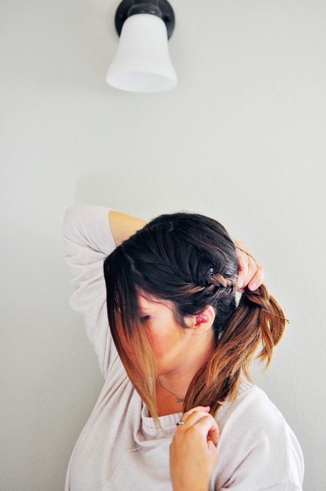 Messy Ponytail With An Accent Braid Tutorial