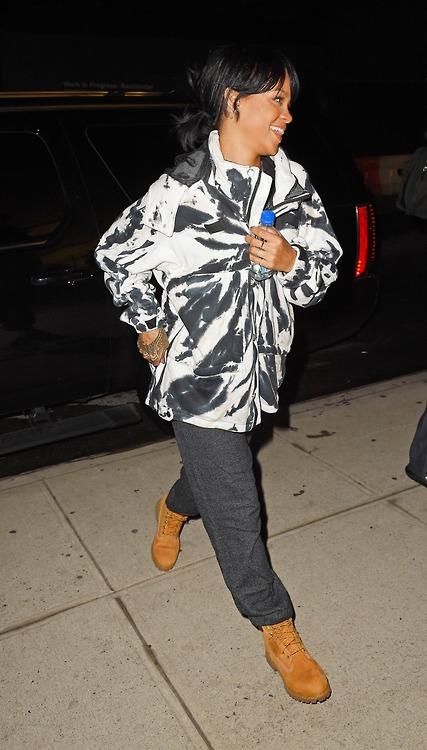 Rihanna Still Recording 8th Album