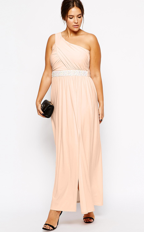 29 Beautiful Bridesmaids Dresses for Curvy Girls (Size 18+) -19