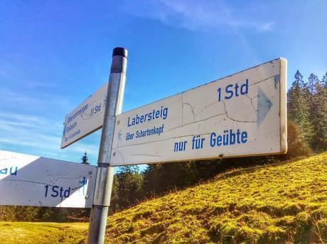 Sign pointing to the more difficult but scenic route up to Laber Mountain and Restaurant.